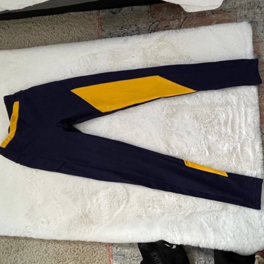 Gymshark leggings. Size small. Dark blue/yellow.